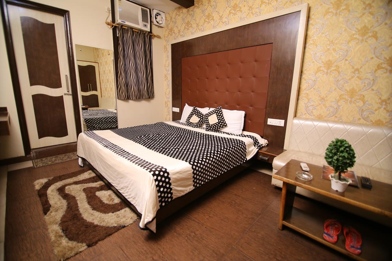 Hotel Pappan Plaza Palwal Bagian luar foto